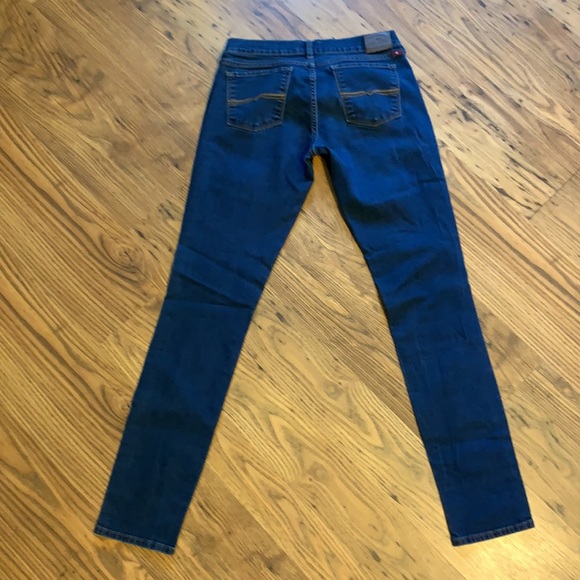 Lucky Brand jeans ๐ - Picture 8 of 9